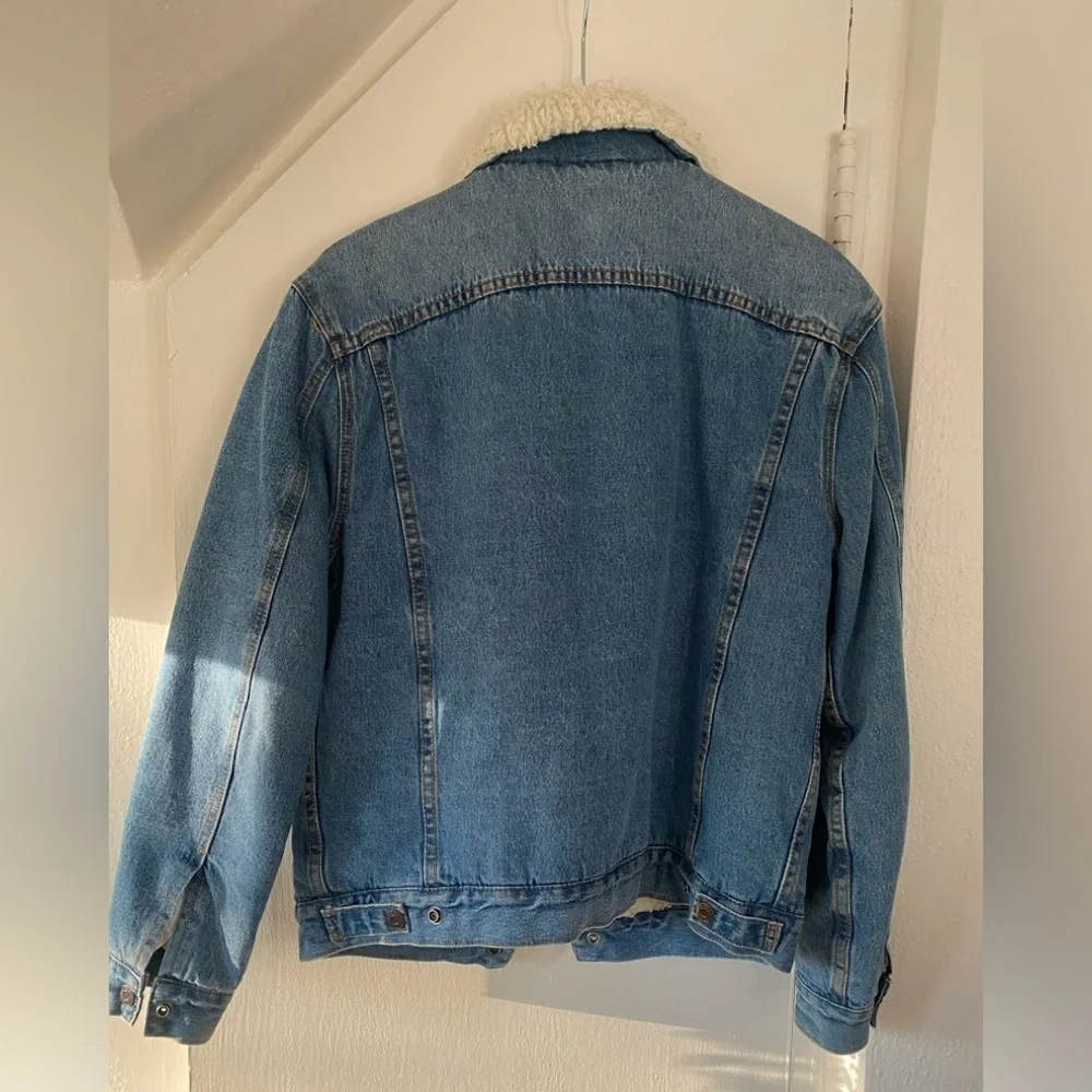 Brandy Melville Denim Jacket Sherpa Lining One Size